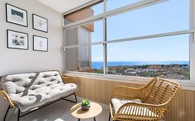Modern Studio Apartment With Sea Views 5 Min From The Beach